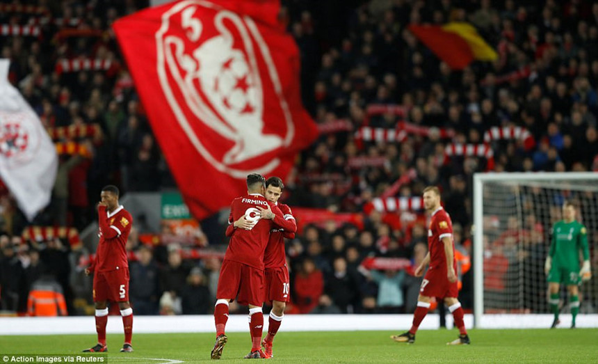 Liverpool thắng 5-0, kết thúc năm 2017 với vị trí thứ tư